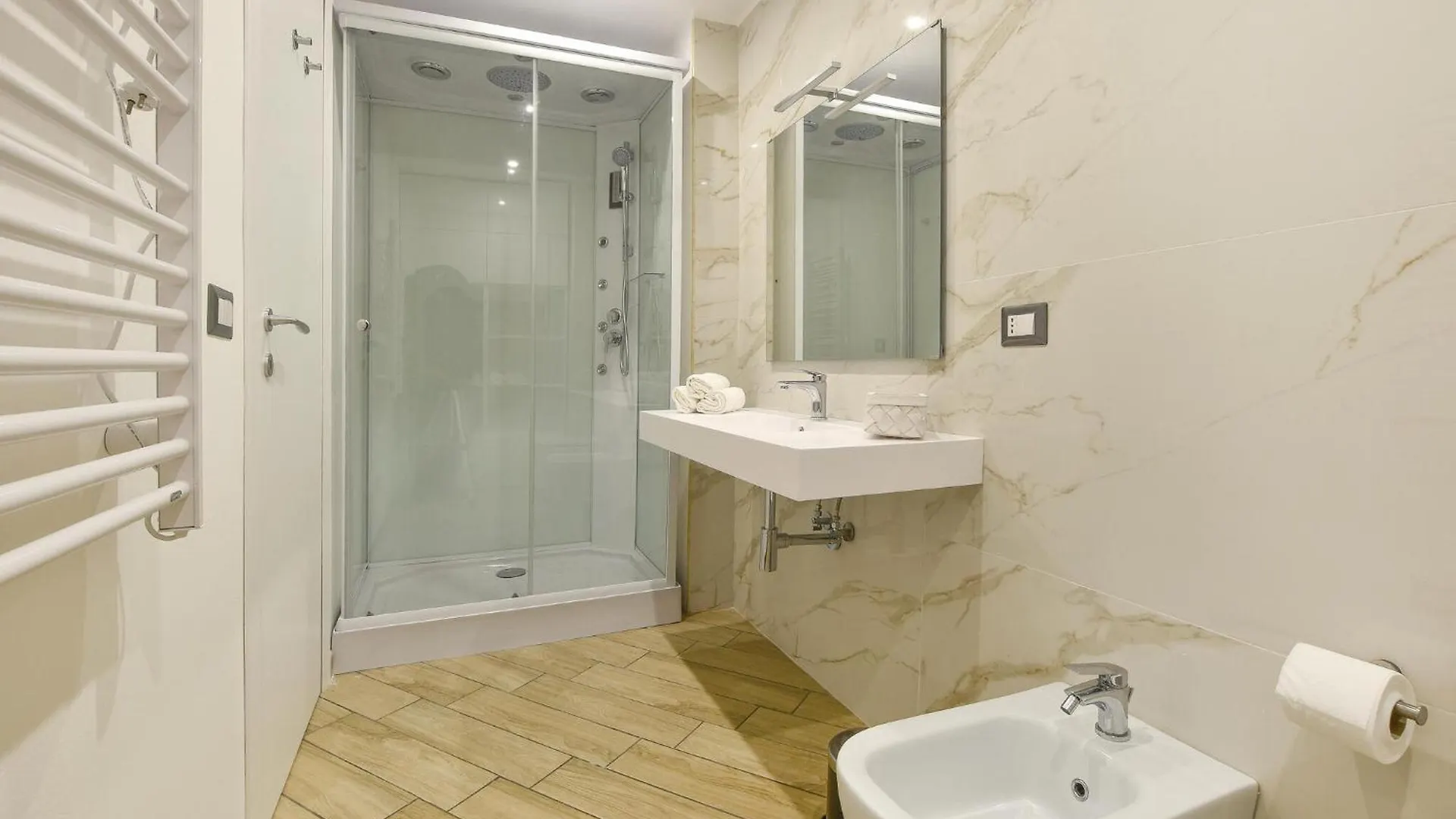 Awesome Apartment In Catania With Wifi 0*,